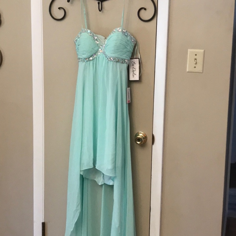 BeeDarlin Hi/low mint green formal.  Size11/12